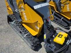 Infront YF480 Mini Skid Loader w/ 4 in 1 Bucket
