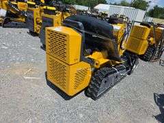 Infront YF480 Mini Skid Loader w/ 4 in 1 Bucket