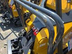 Infront YF480 Mini Skid Loader w/ 4 in 1 Bucket