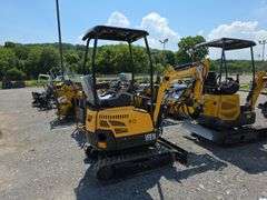 Infront YFE18 Mini Excavator w/ Thumb & Canopy