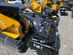 Infront YF480 Mini Skid Loader w/ 4 in 1 Bucket