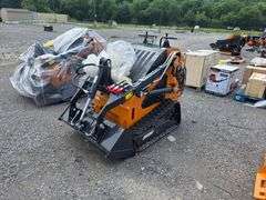 Landhonor LDH-T460 Mini Skid Loader