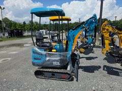 Infront YFE15 Mini Excavator w/ Thumb & Canopy