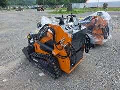 Landhonor LDH-T460 Mini Skid Loader