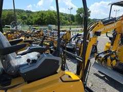 Infront YFE18 Mini Excavator w/ Thumb & Canopy