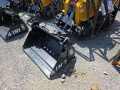 Infront YF480 Mini Skid Loader w/ 4 in 1 Bucket