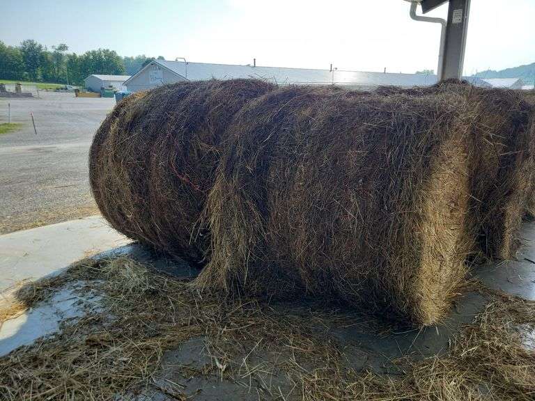 2 Round Bales 1st Mixed Grass (4x4)