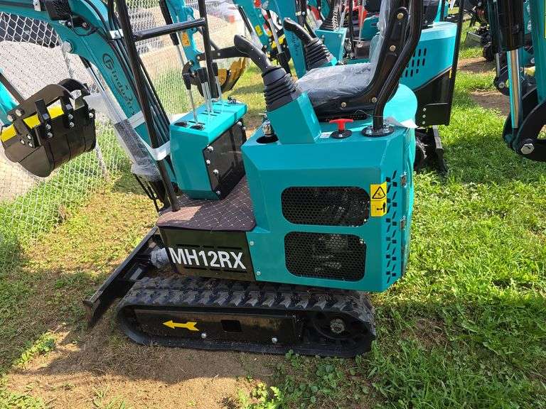 CFG MH12RX Mini Excavator w/ Thumb, Pilot Controls & Blade