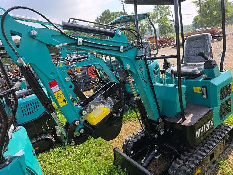 CFG MH12RX Mini Excavator w/ Thumb, Pilot Controls & Blade