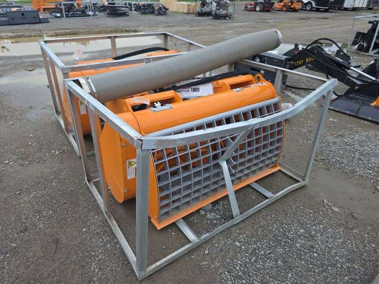 Landhonor Double Discharge Concrete Mixer w/ Hose