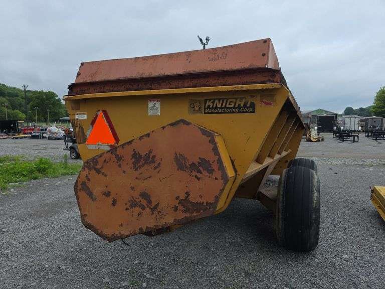 Knight Protwin Slinger Manure Spreader