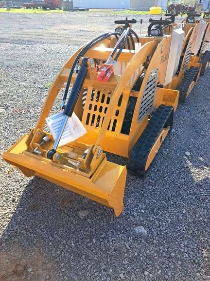 IR IRL30 Mini Skid Loader