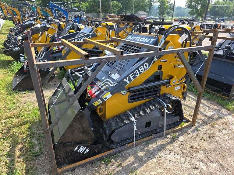 Infront YF380 Mini Skid Loader w/ 4 in 1 Bucket