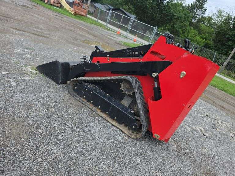 SCL850 Mini Skid Loader