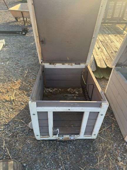 Wood House w/ Hay Rack