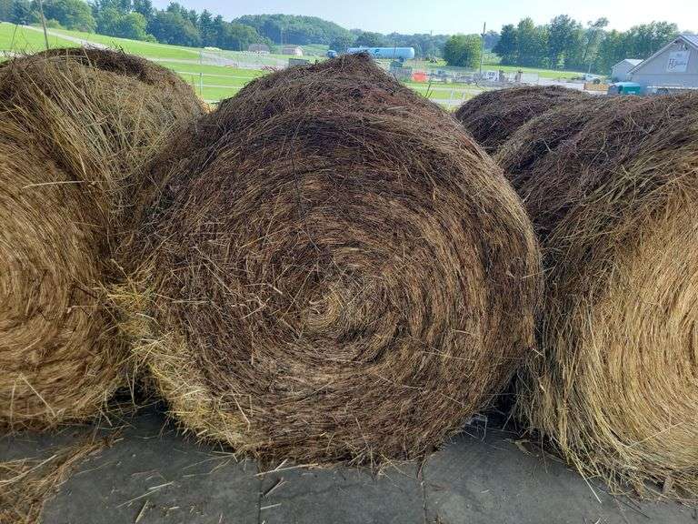 2 Round Bales 1st Mixed Grass (4x4)