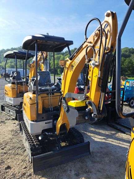 IR IRE20 Mini Diesel Excavator w/ Pilot Control, Hyd Thumb & Blade