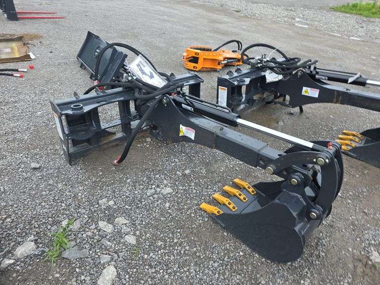 Landhonor Big Arm Ski Loader Backhoe