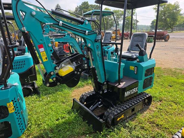 CFG MH12RX Mini Excavator w/ Thumb, Pilot Controls & Blade