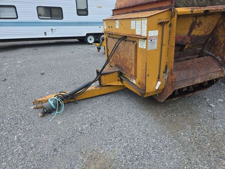 Knight Protwin Slinger Manure Spreader