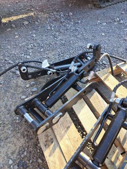IR Mini Excavator Hyd Thumb