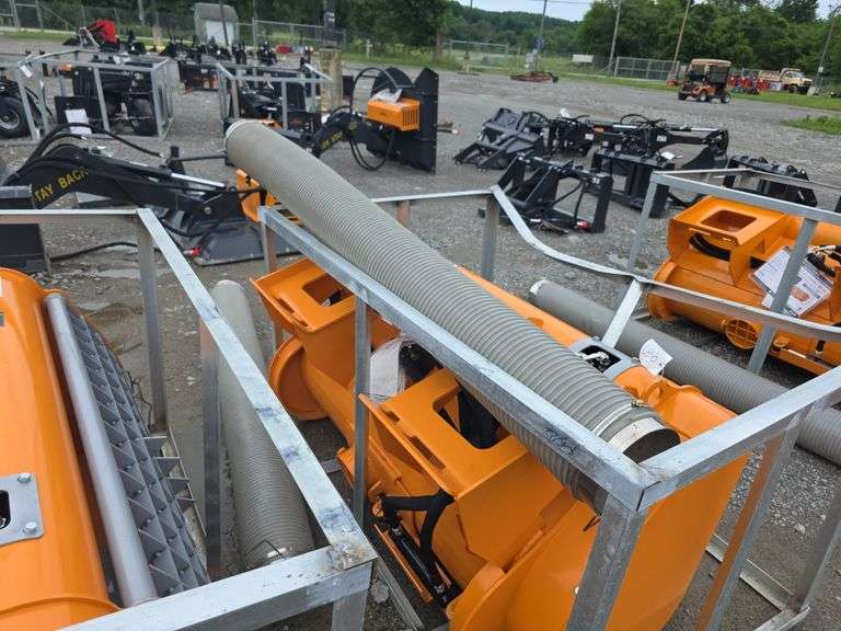 Landhonor Double Discharge Concrete Mixer w/ Hose