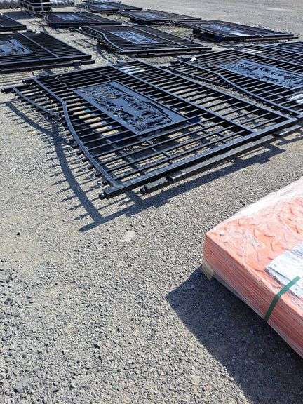 KJ 20' Driveway Gates w/ Deer Scene