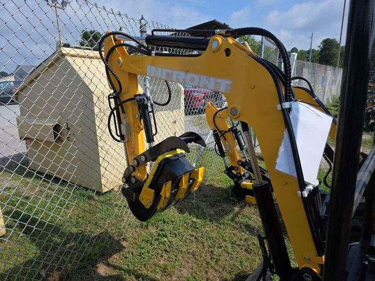 Infront YFE18 Mini Excavator w/ Thumb & Canopy