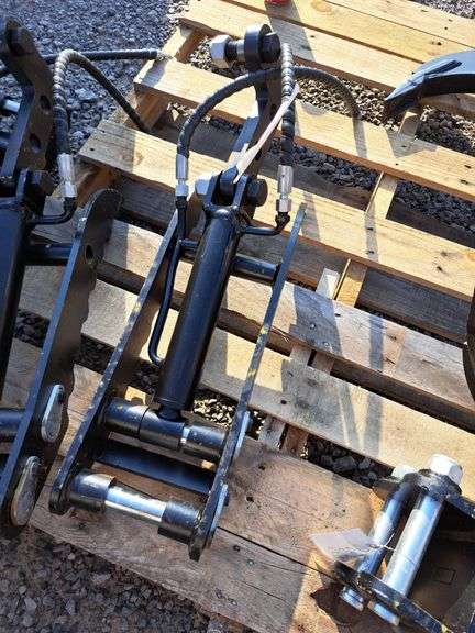IR Mini Excavator Hyd Thumb