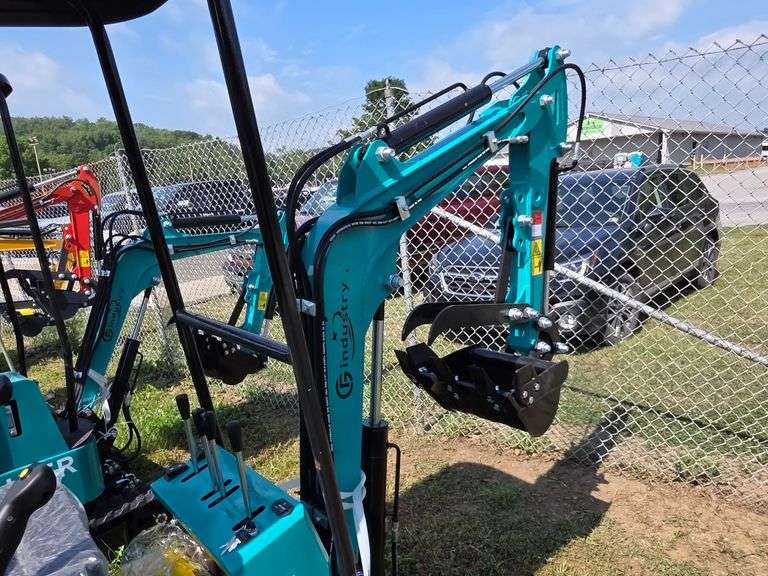 CFG MH12RX Mini Excavator w/ Thumb, Pilot Controls & Blade