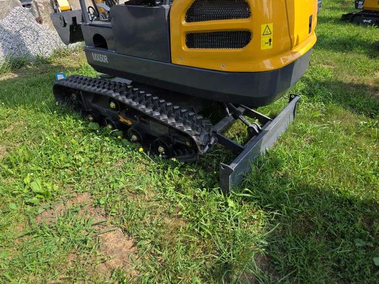 CFG MX50R Mini Excavator w/ Hyd. Thumb, Blade & Pilot Controls