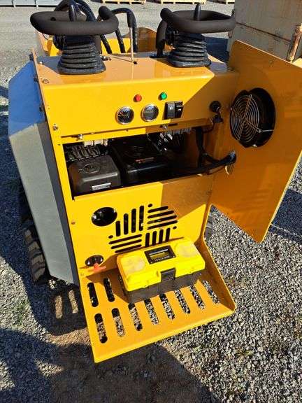 IR IRL30 Mini Skid Loader