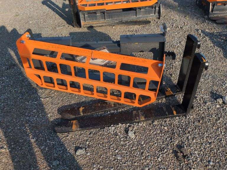 Landhonor Pallet Forks - 4,000lb