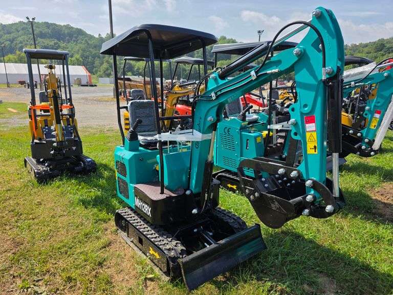 CFG MH12RX Mini Excavator w/ Thumb, Pilot Controls & Blade