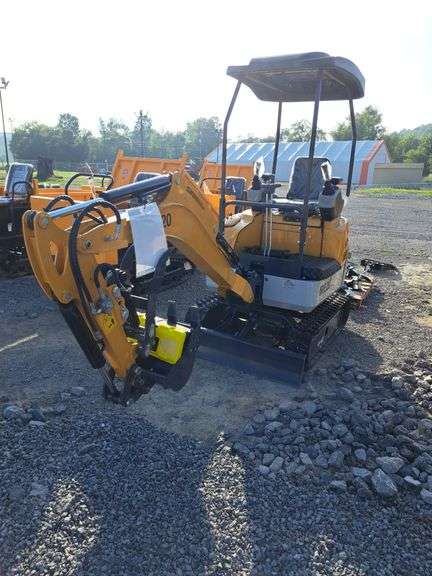 IR IRE20 Mini Diesel Excavator w/ Pilot Control, Hyd Thumb & Blade