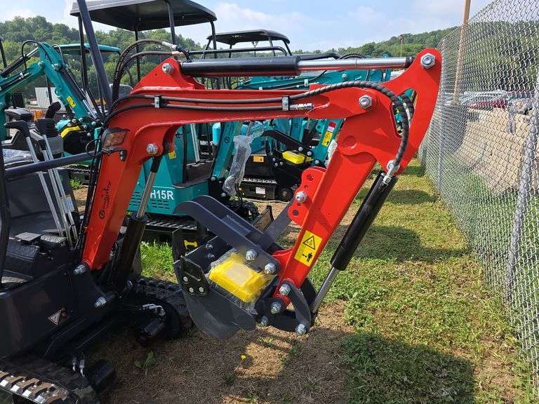 CFG MX15RX Mini Excavator w/ Thumb, Pilot Controls & Blade