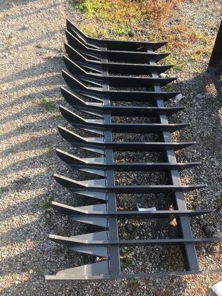Landhonor 72" Root Rake