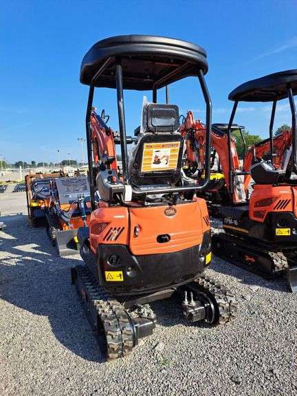 TPM 20K Mini Excavator Diesel w/ Pilot Controls, Hyd. Thumb & Blade