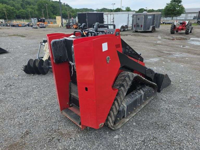 SCL850 Mini Skid Loader