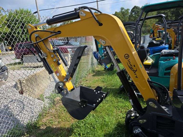 CFG MX50R Mini Excavator w/ Hyd. Thumb, Blade & Pilot Controls