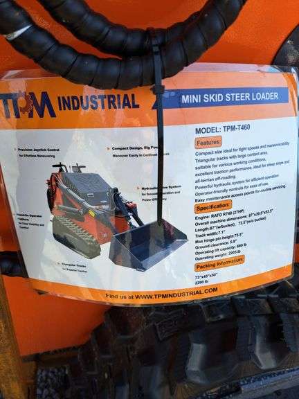 TPM T-460 Mini Skid Loader