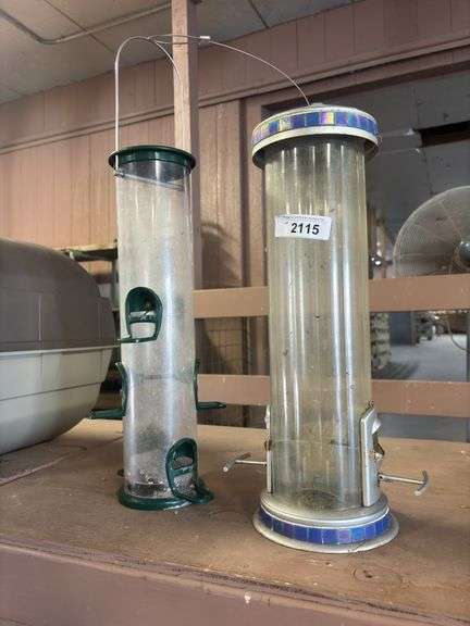 2 Bird Feeders