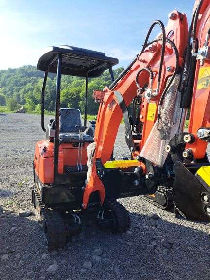 TPM 16 Mini Excavator w/ Pilot Controls, Hyd. Thumb & Blade