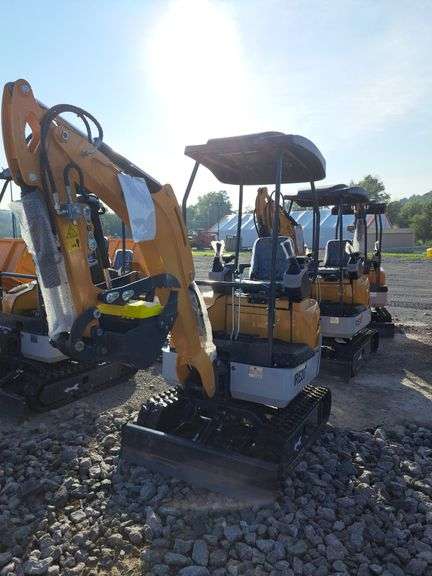 IR IRE20 Mini Diesel Excavator w/ Pilot Control, Hyd Thumb & Blade