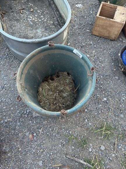 3 Green Hanging Buckets