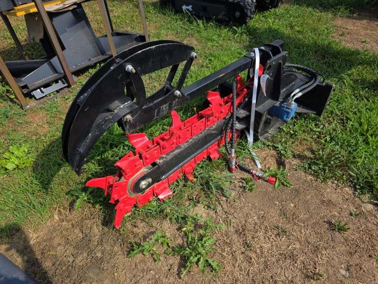 Mini Skidloader Trencher