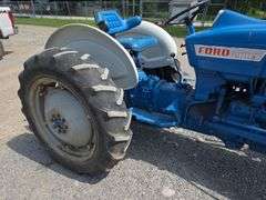 Ford 2000 Tractor