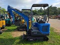 CFG MX20R Mini Excavator w/ Thumb, Pilot Controls & Blade
