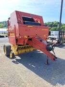 New Holland 648 Round Baler