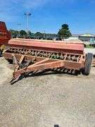 International 510 15' Grain Drill